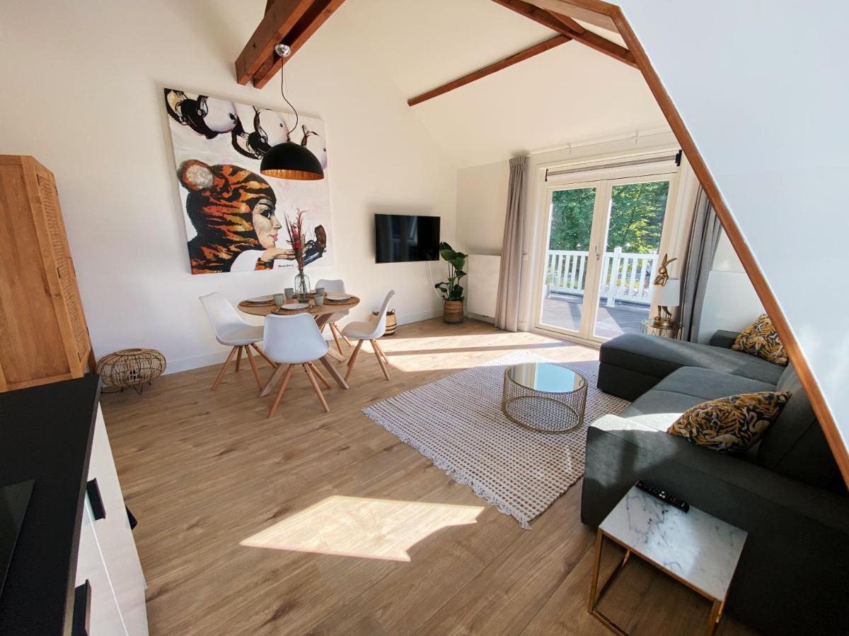 Luxurious Historical Loft Close To The Beach!! 瓦瑟纳尔 外观 照片